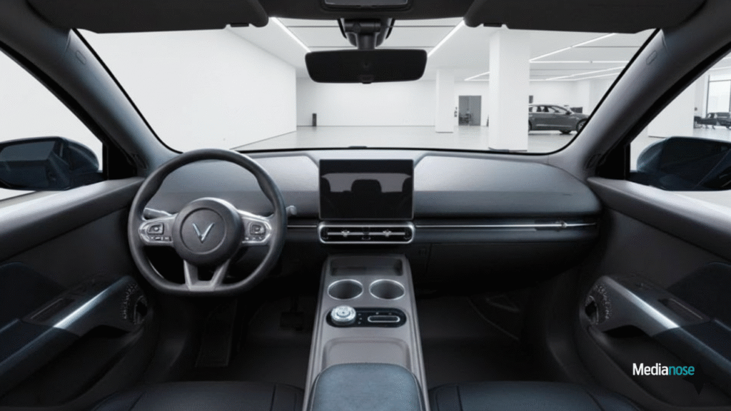 vinfast-limo-green-7s-interior-car-10nov